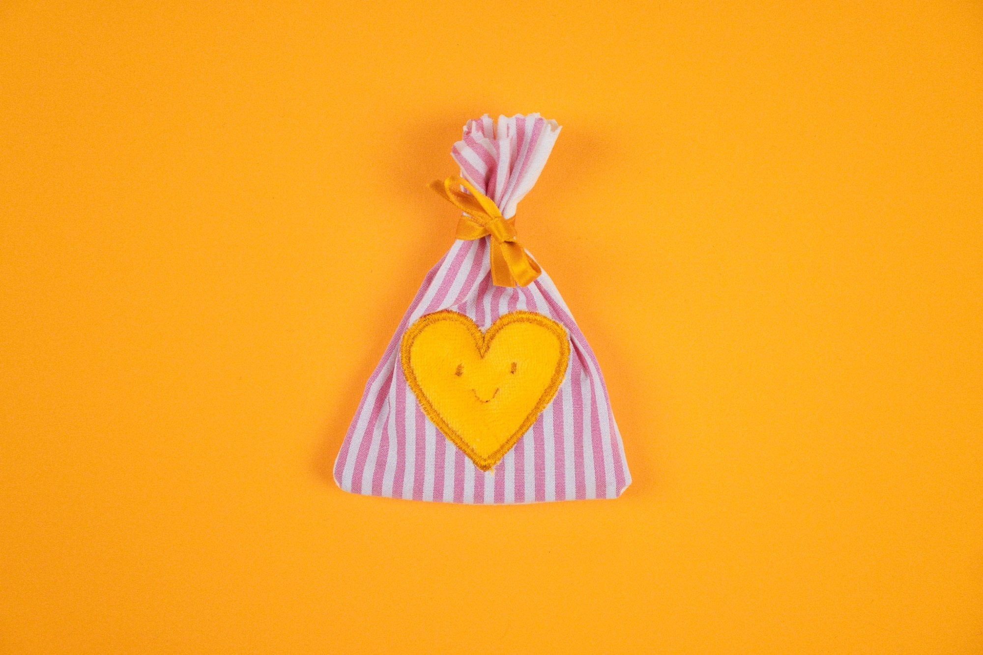 ITH Stickdatei Beutelchen (+ GRATIS Applikation Herz) - Make ma!