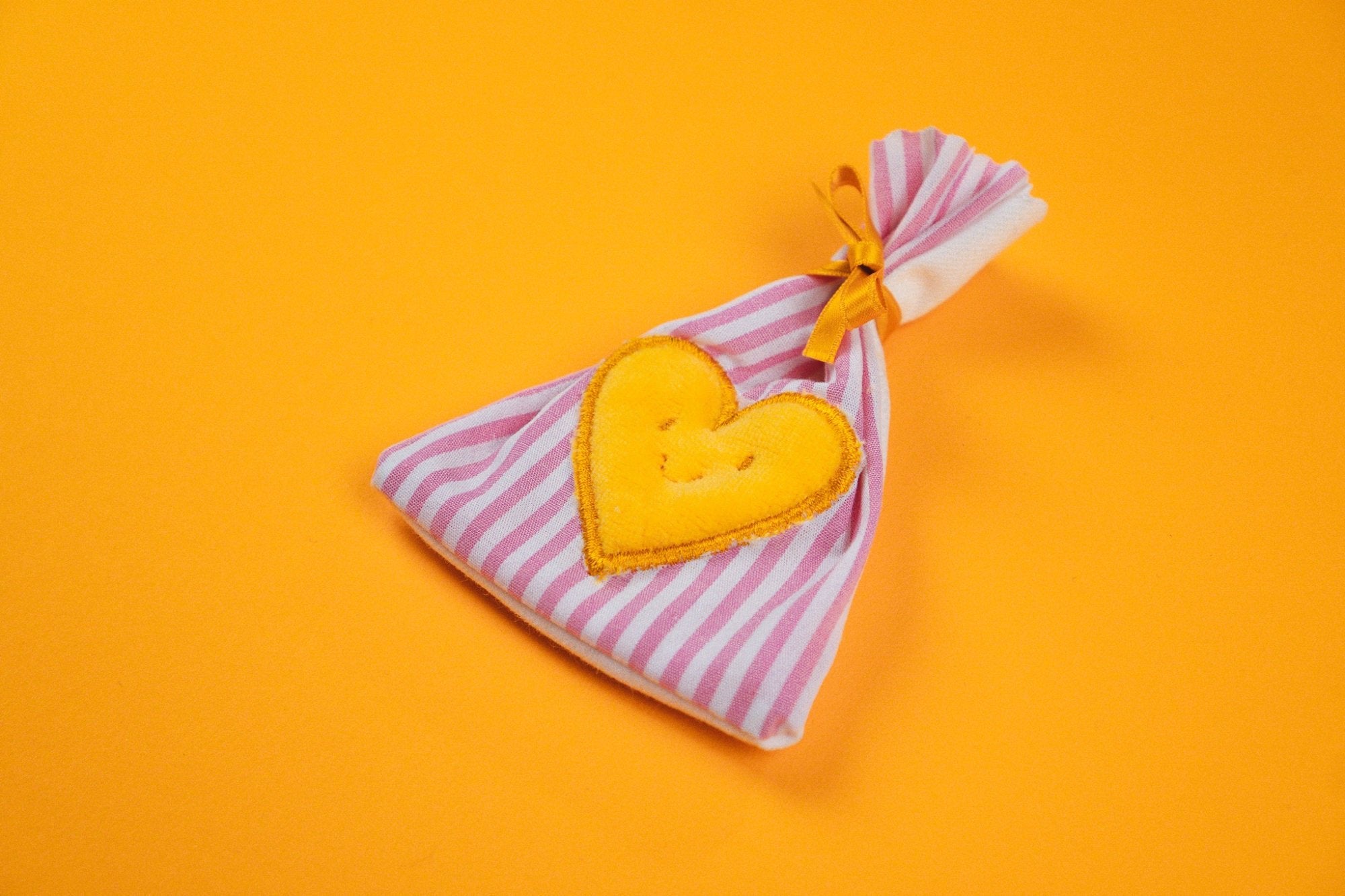 ITH Stickdatei Beutelchen (+ GRATIS Applikation Herz) - Make ma!
