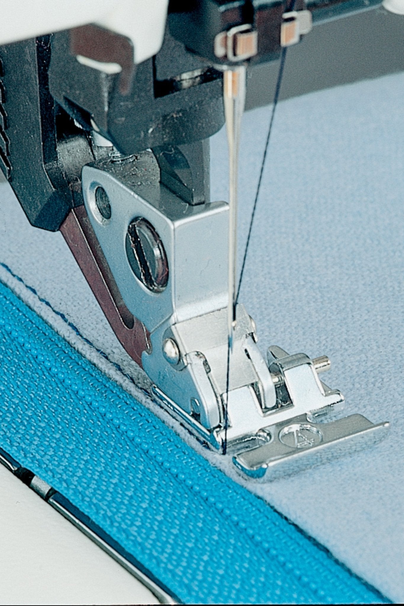 PFAFF Reißverschlussfuß für IDT-System J K L - Make ma!