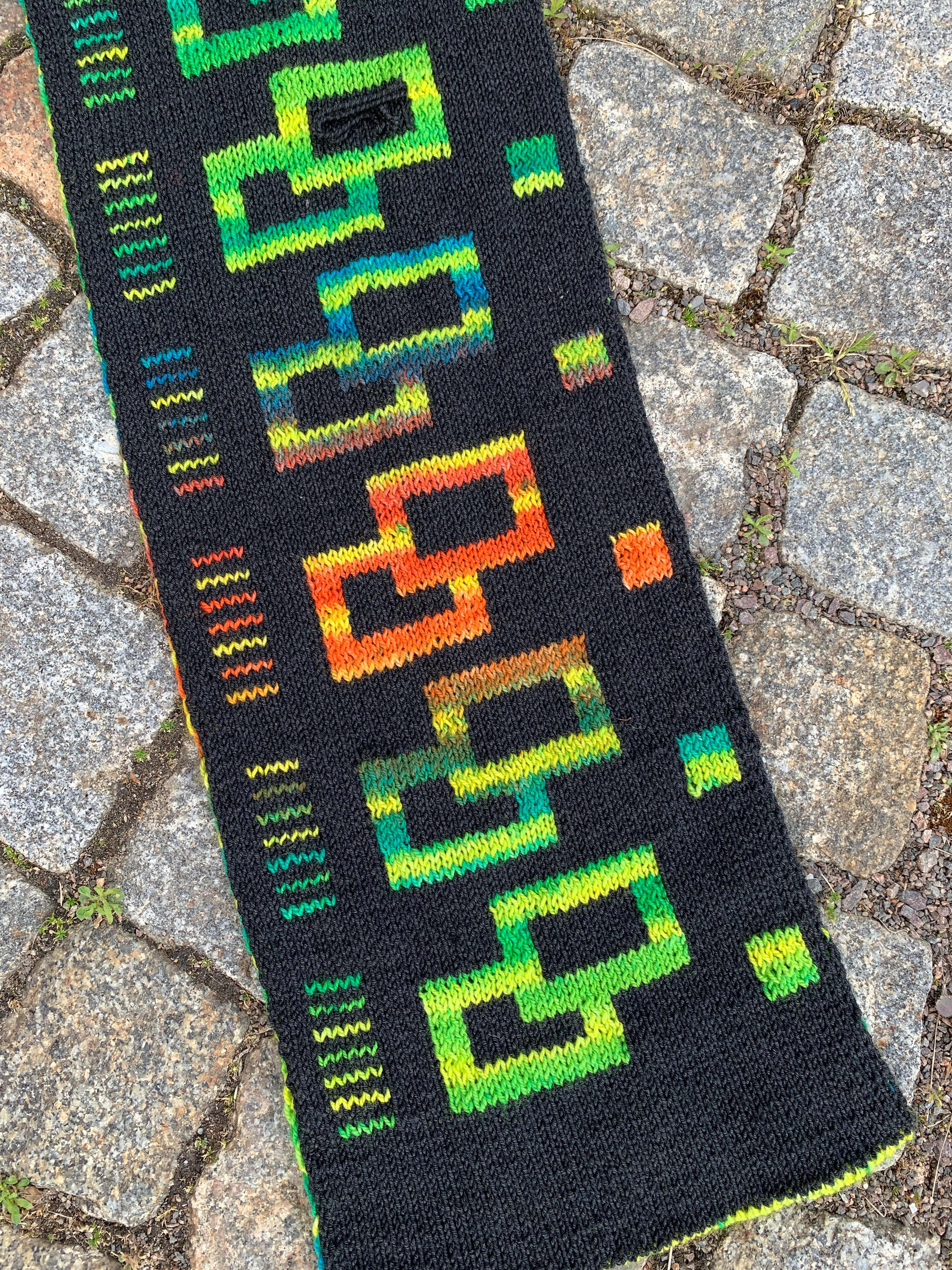 Strickanleitung Schal INTERLACE (PDF)
