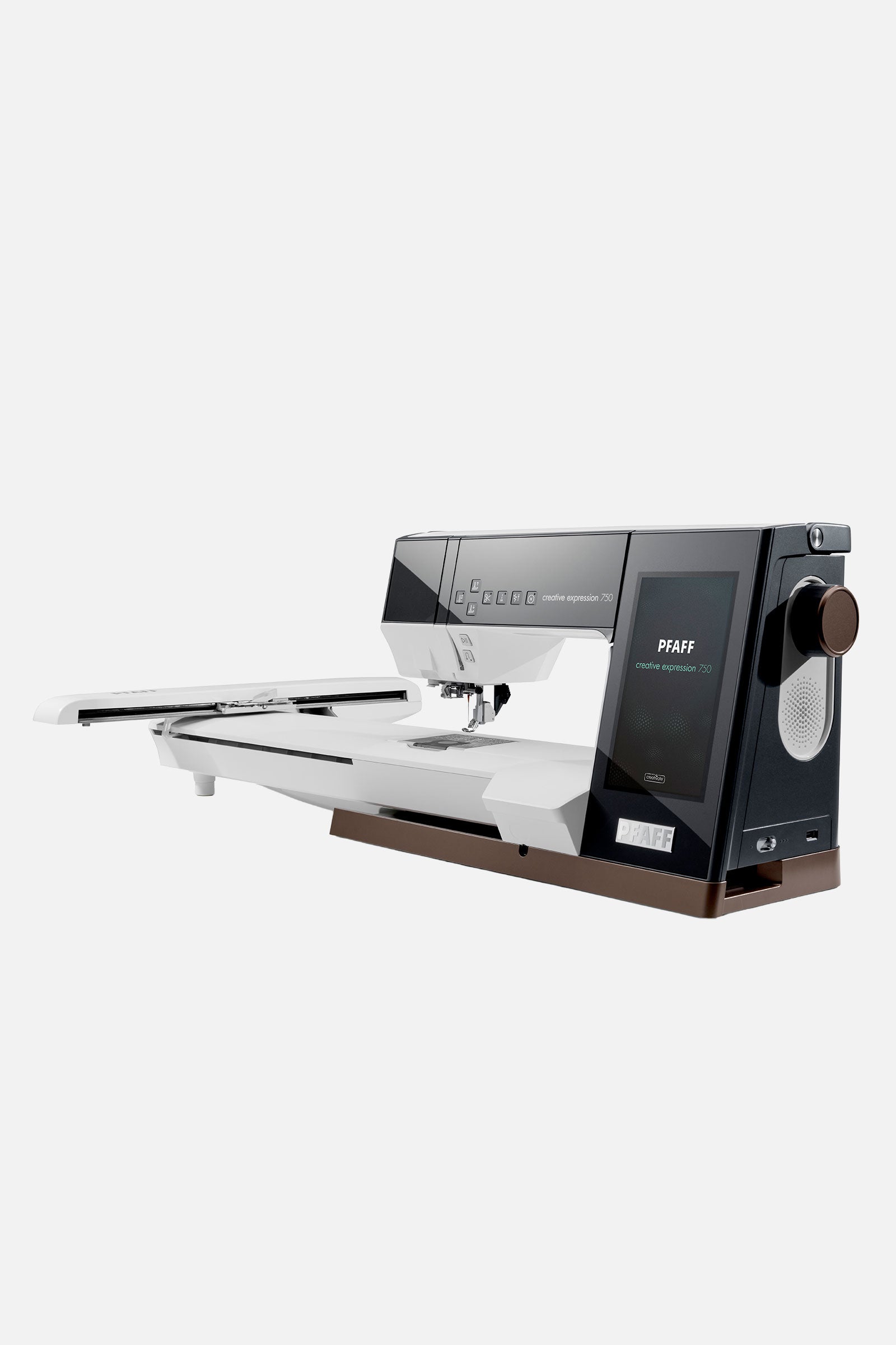 PFAFF creative 4.5 avec grand module de broderie