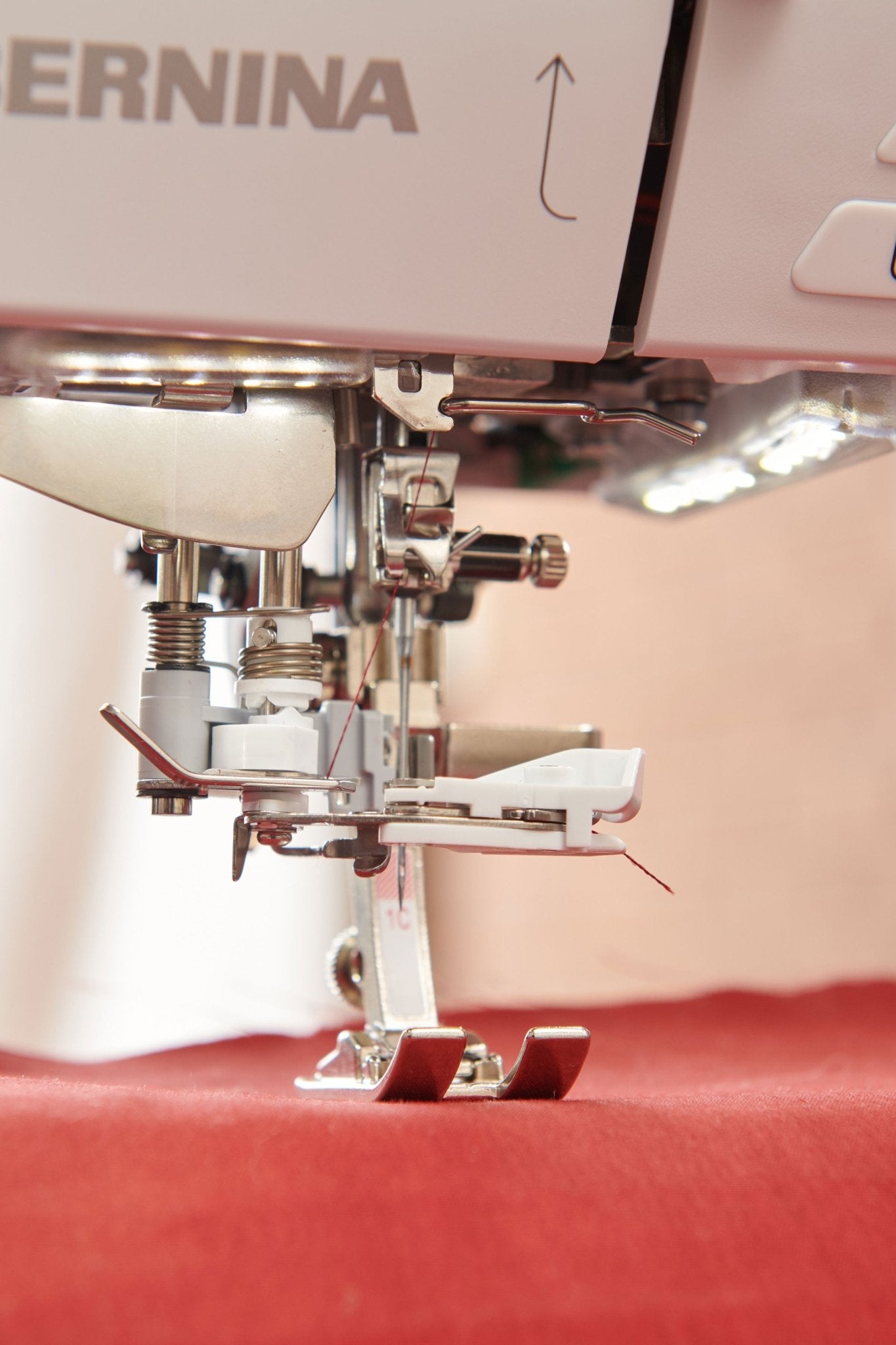 BERNINA 790 ULTRA mit Stickmodul L (SDT) - Make ma!