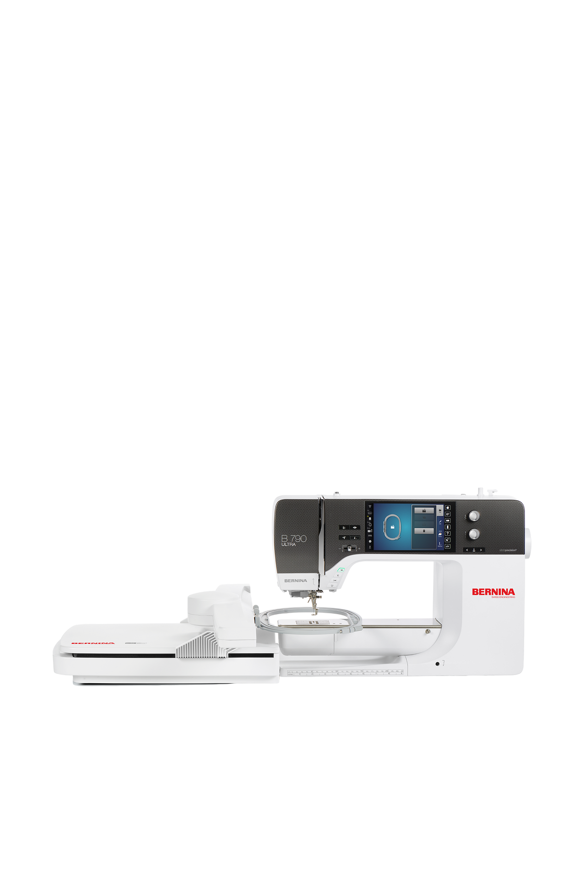 BERNINA 790 ULTRA mit Stickmodul L (SDT) Näh- & Stickmaschine in gerader Frontansicht ohne Bodenschatten