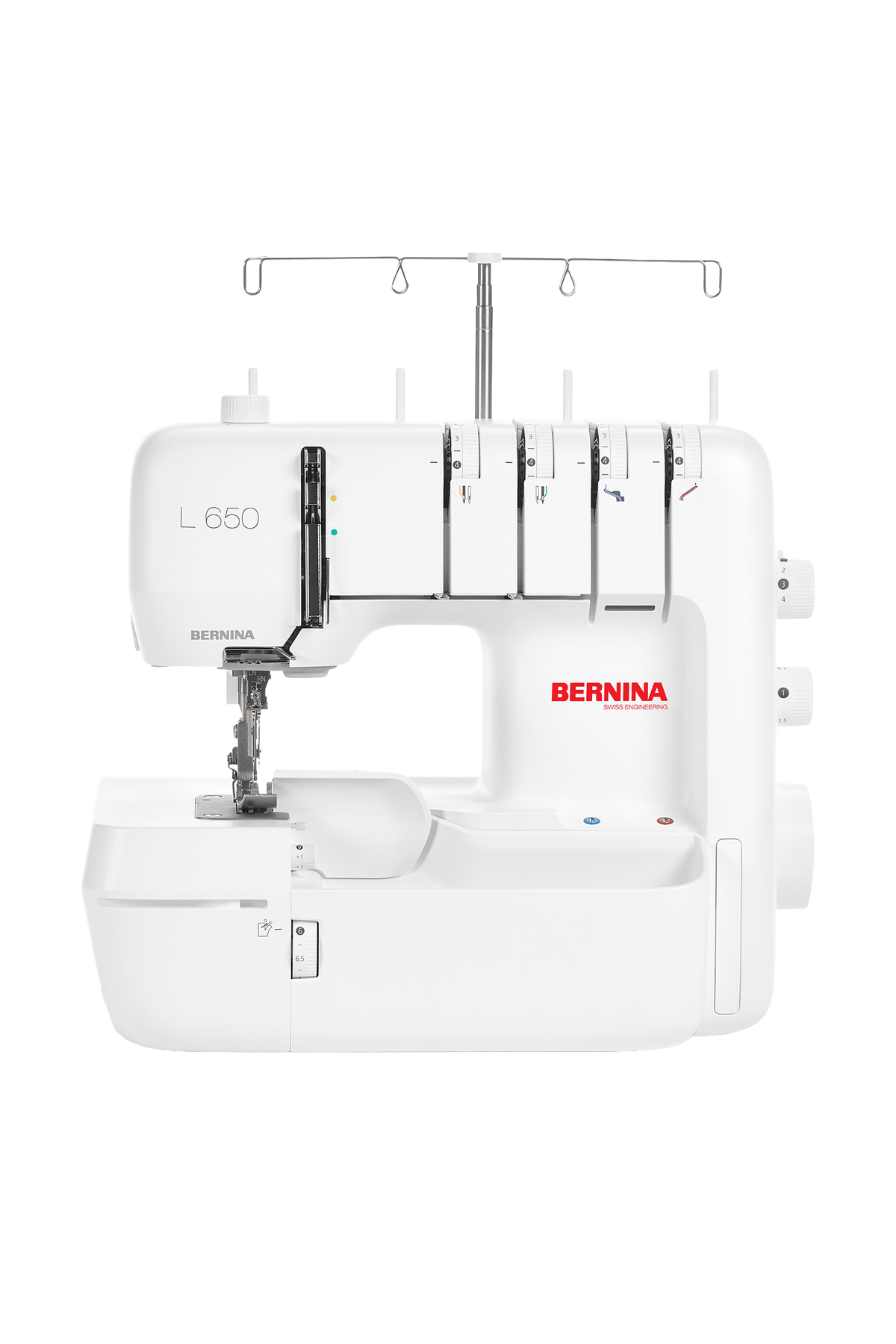 BERNINA L 650 Overlock in gerader Frontansicht, freigestellt ohne Bodenschatten