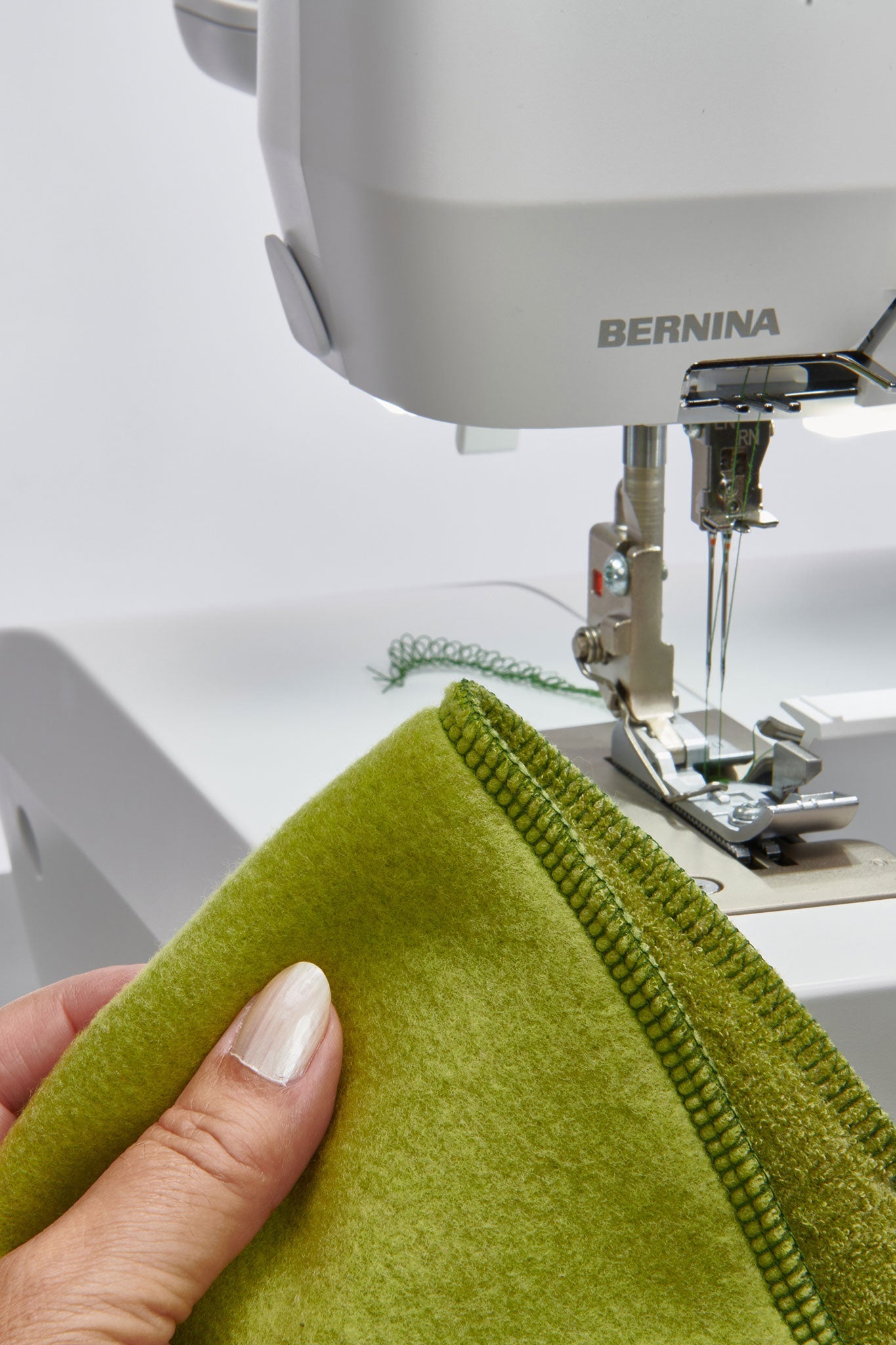 BERNINA L 660 Overlock Abschluss nähen
