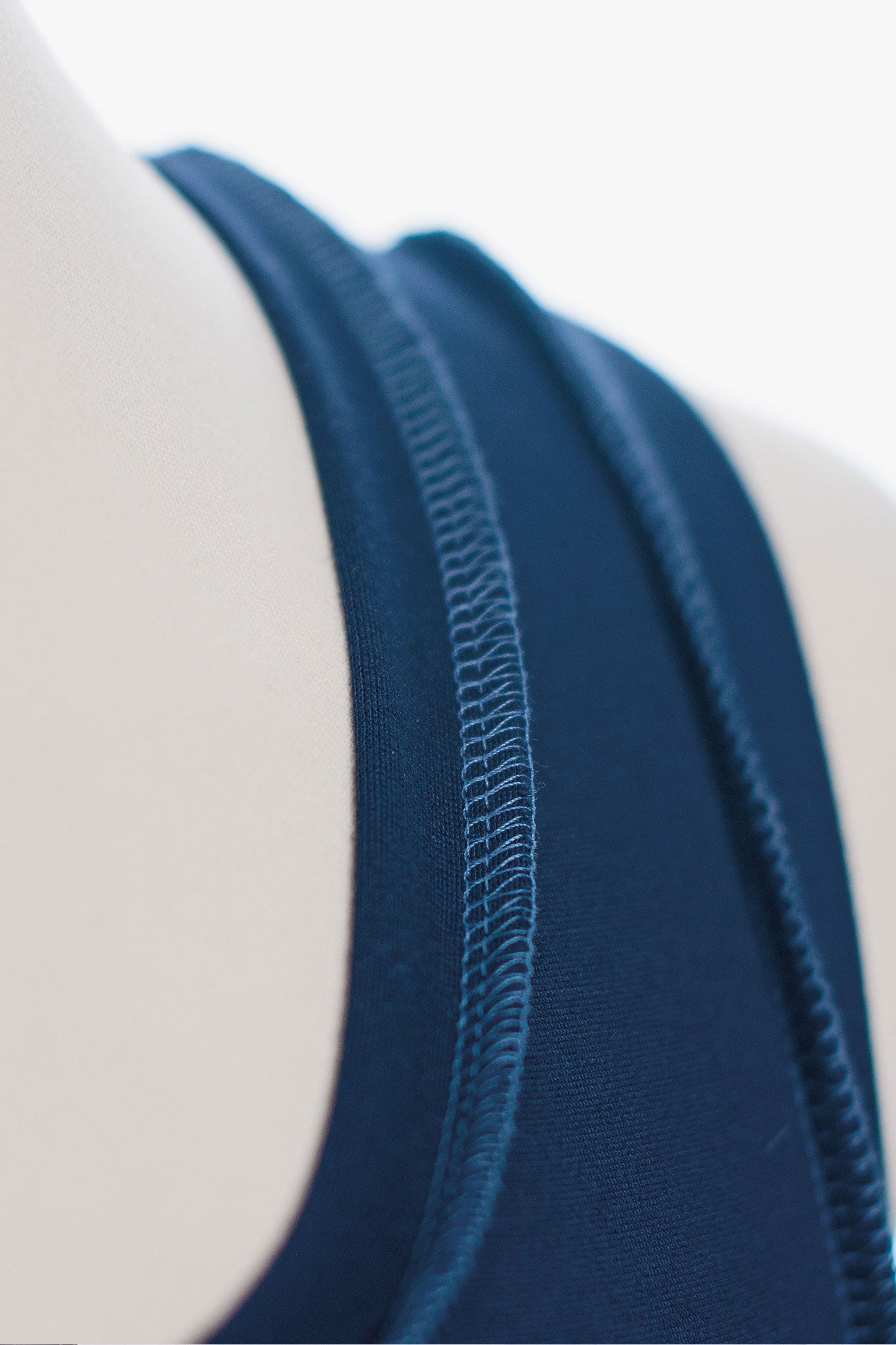 BERNINA L 890 Overlock/Coverstitch-Combo Naht