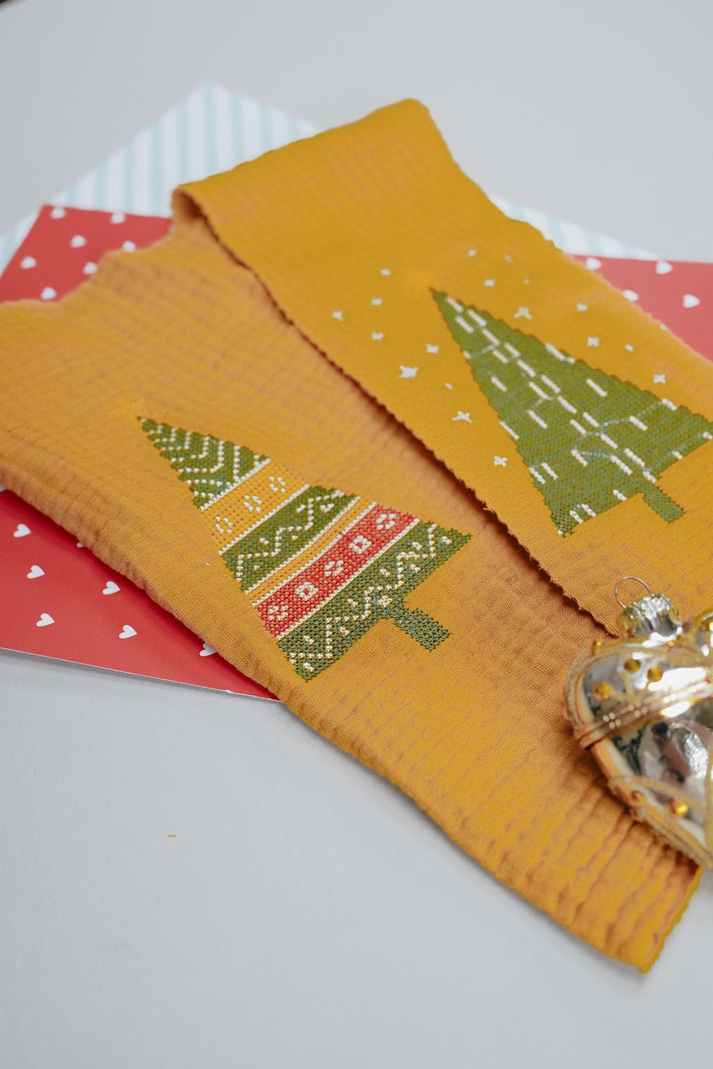 Stickdatei Weihnachtsbäume Cross-Stitch (2 Varianten) - Make ma!
