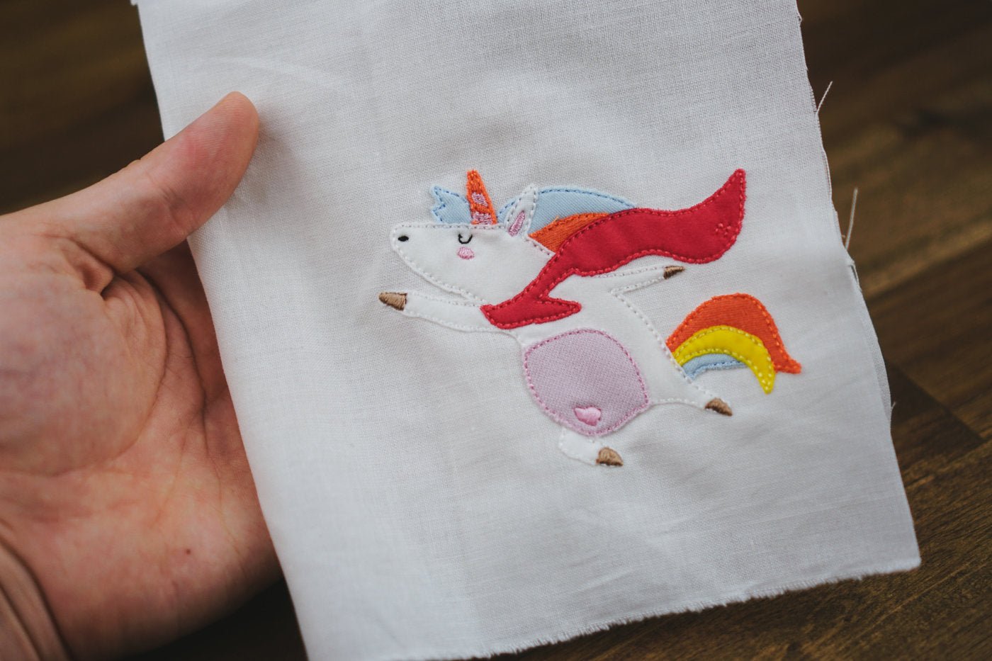 Stickdatei Einhorn bunt