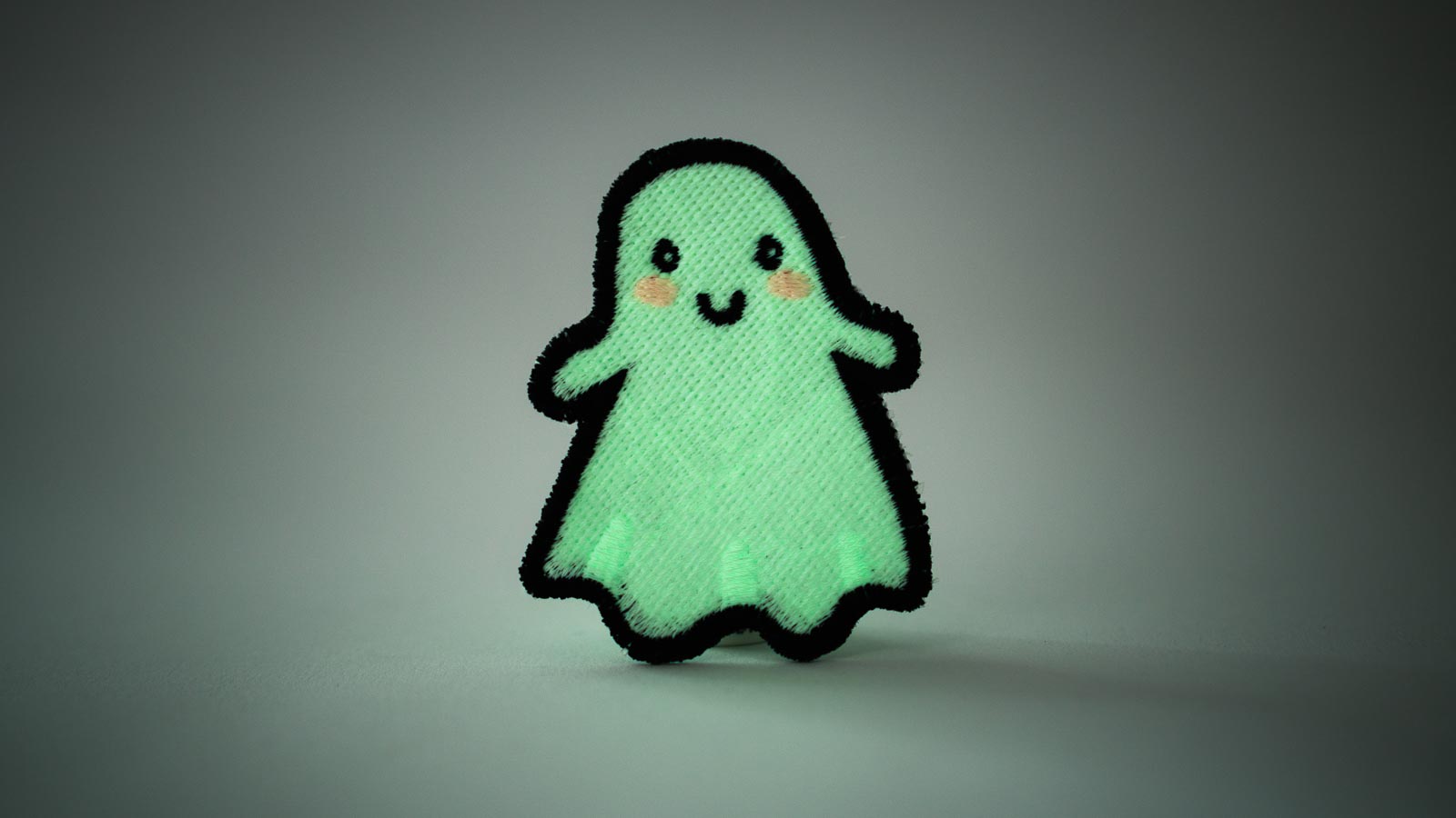 Fil à broder Glowy (bobine de 100 m)