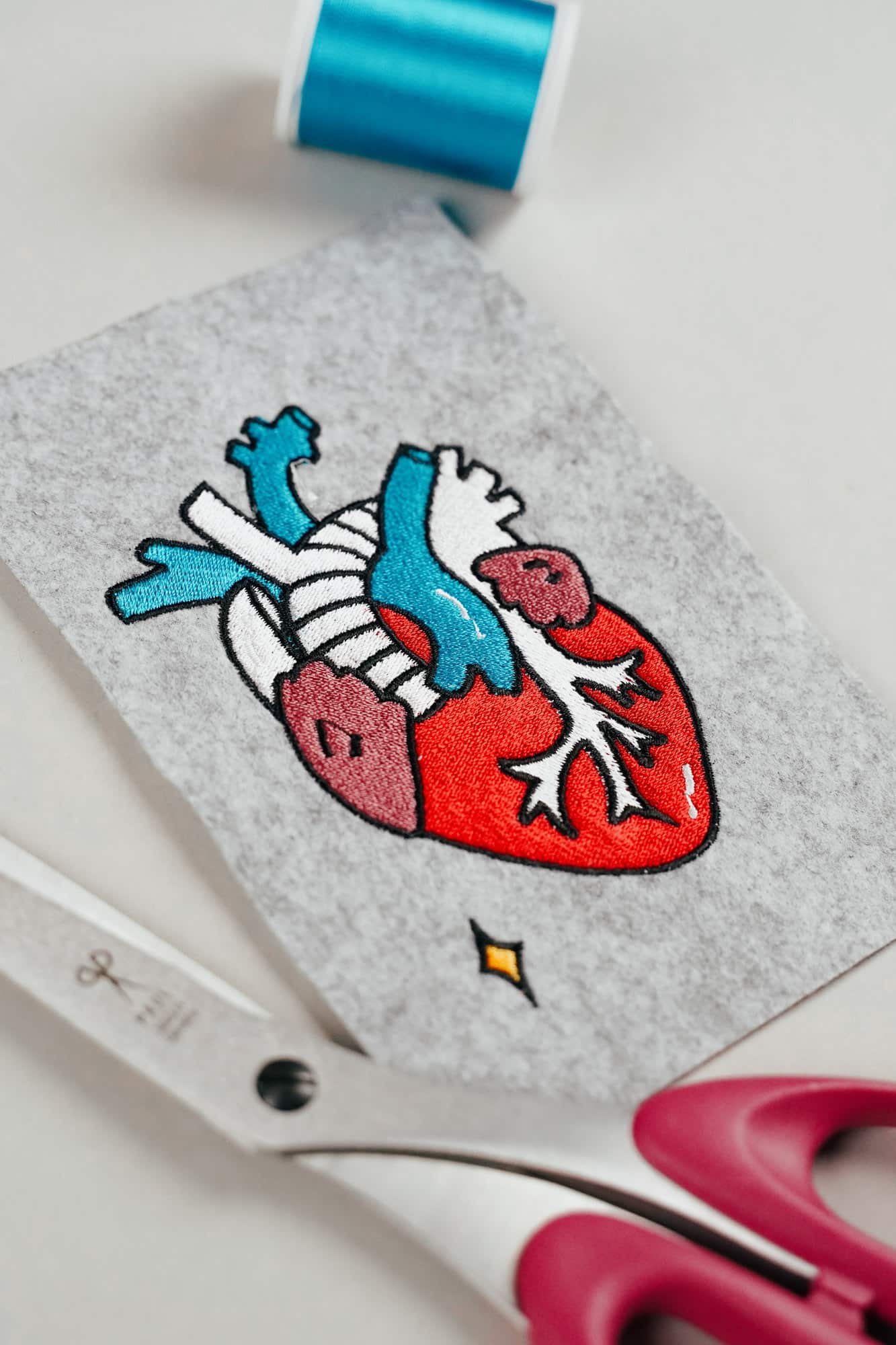 Stickdatei »Herz« (medizinisch, menschlich)