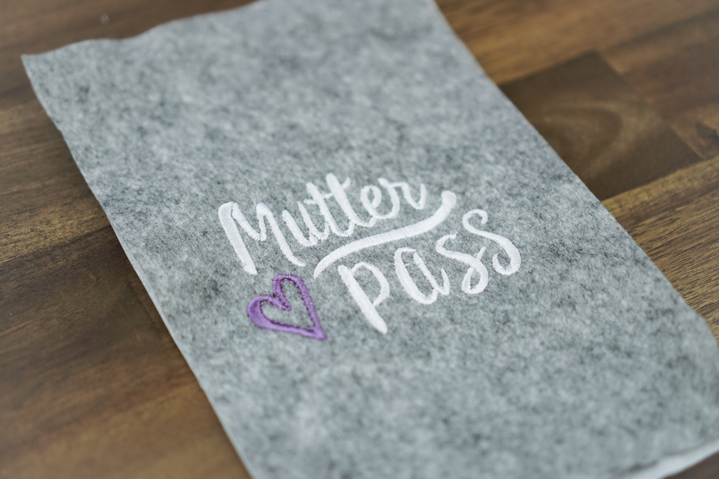 Stickdatei Mutterpass zum Mutterpass nähen
