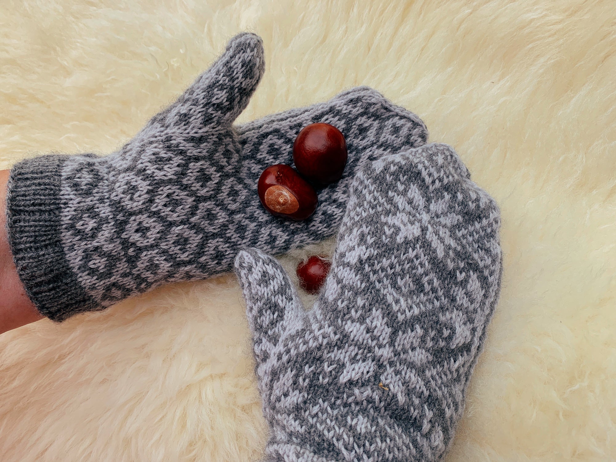 Strickanleitung Fäustlinge und Loop TRÄUMCHEN (PDF) - Make ma!