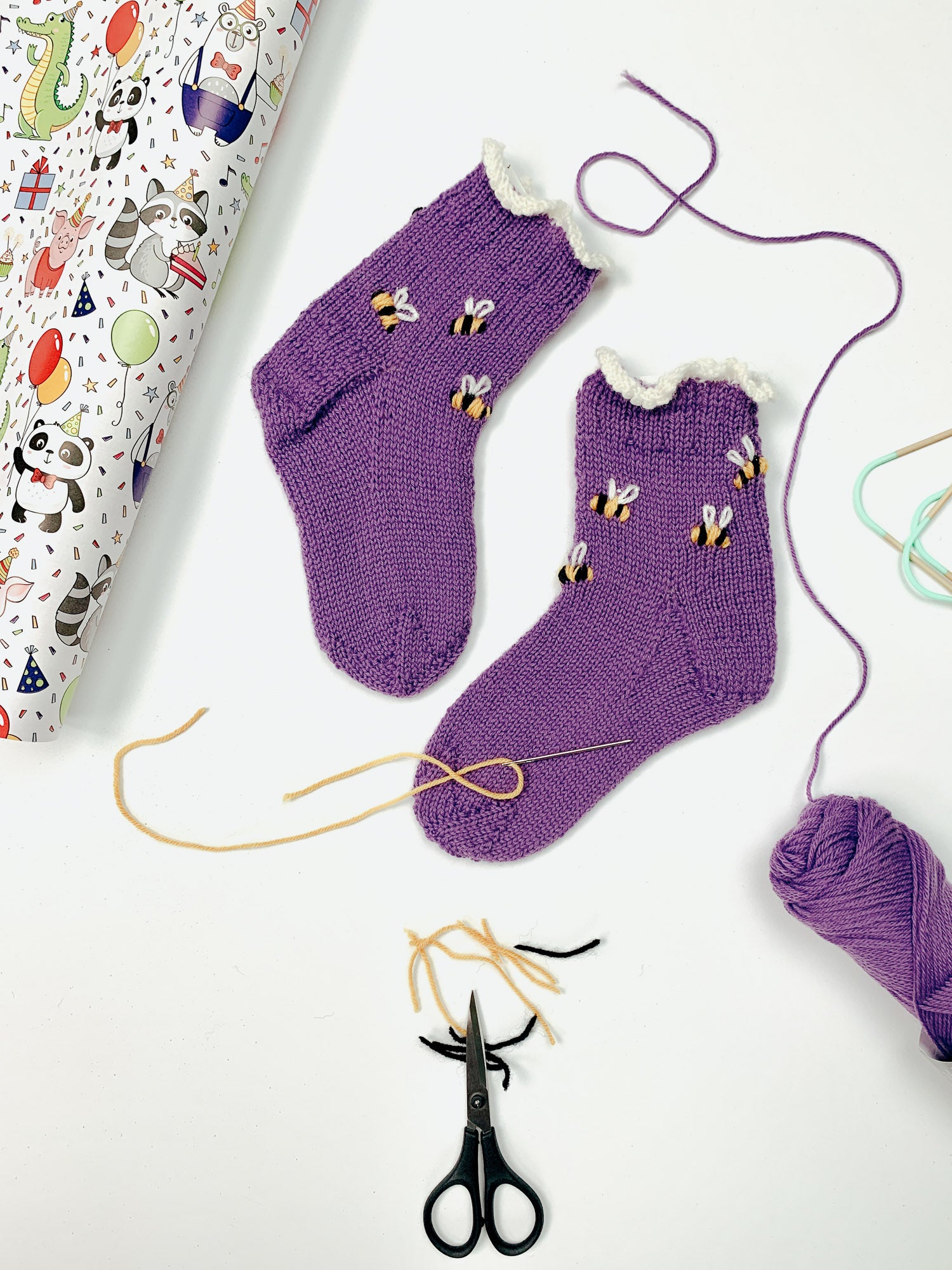 Strickanleitung für Kindersocken »SummSumm BienchenSocks«
