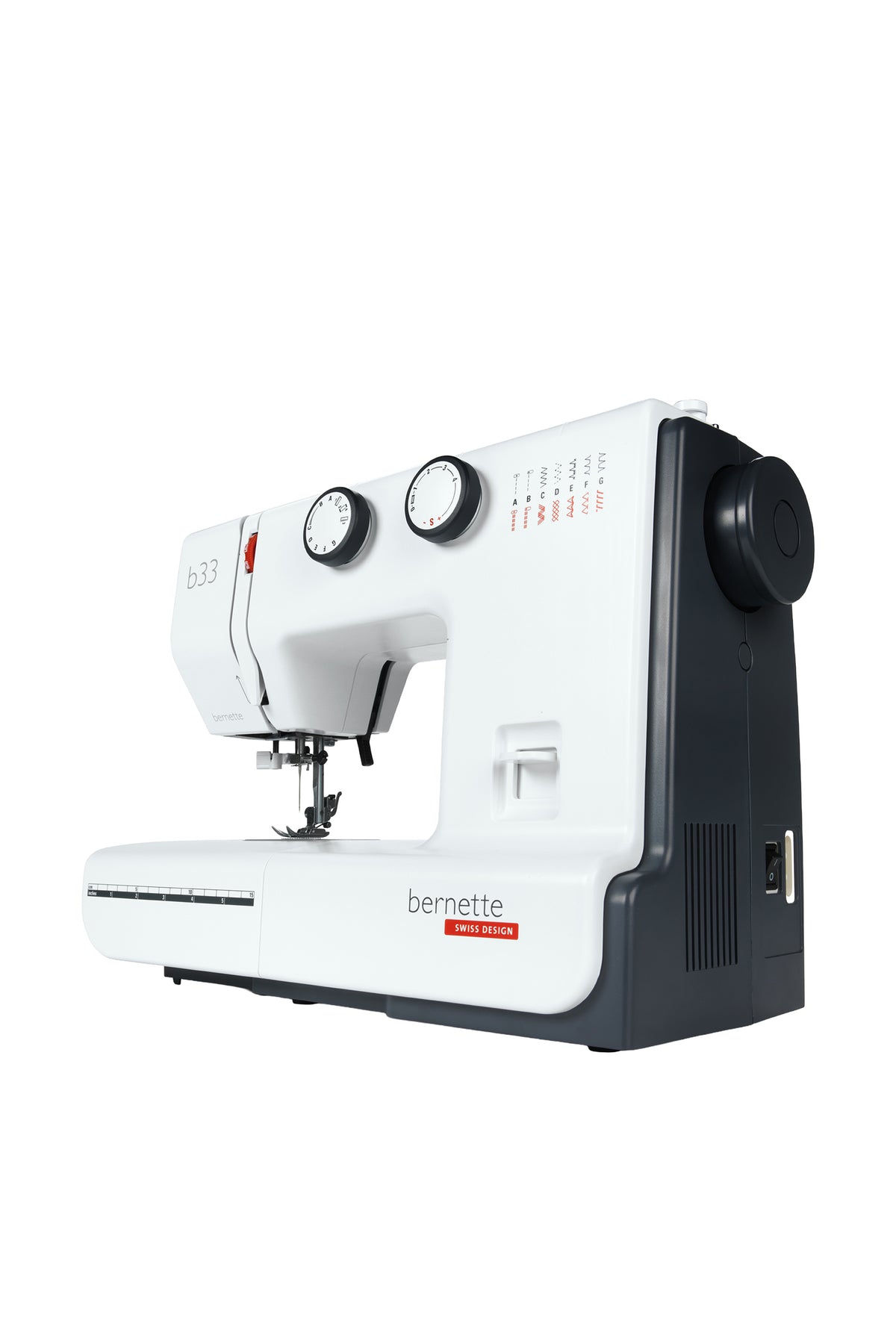 bernette b33 in dynamic right-side view