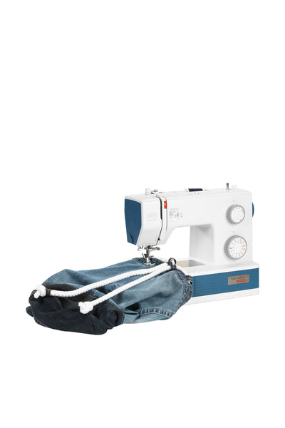 bernette b05 ACADEMY lors d’un projet de couture de sac marin