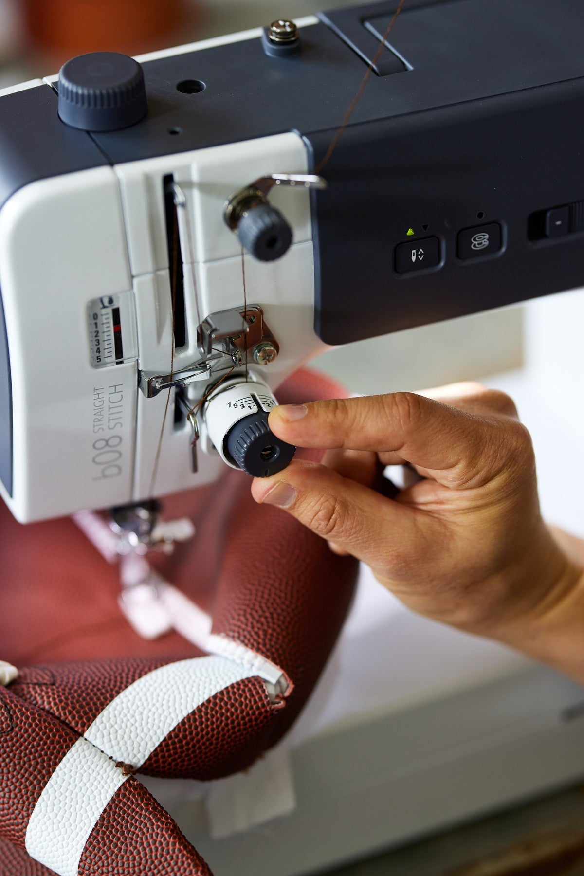 Couture droite précise avec la bernette b08 Straight Stitch