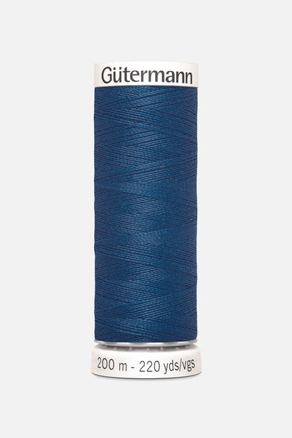Eine Rolle Allesnähgarn von Gütermann creativ in dunkelblau