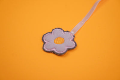 Applikation Blume Plustervlies