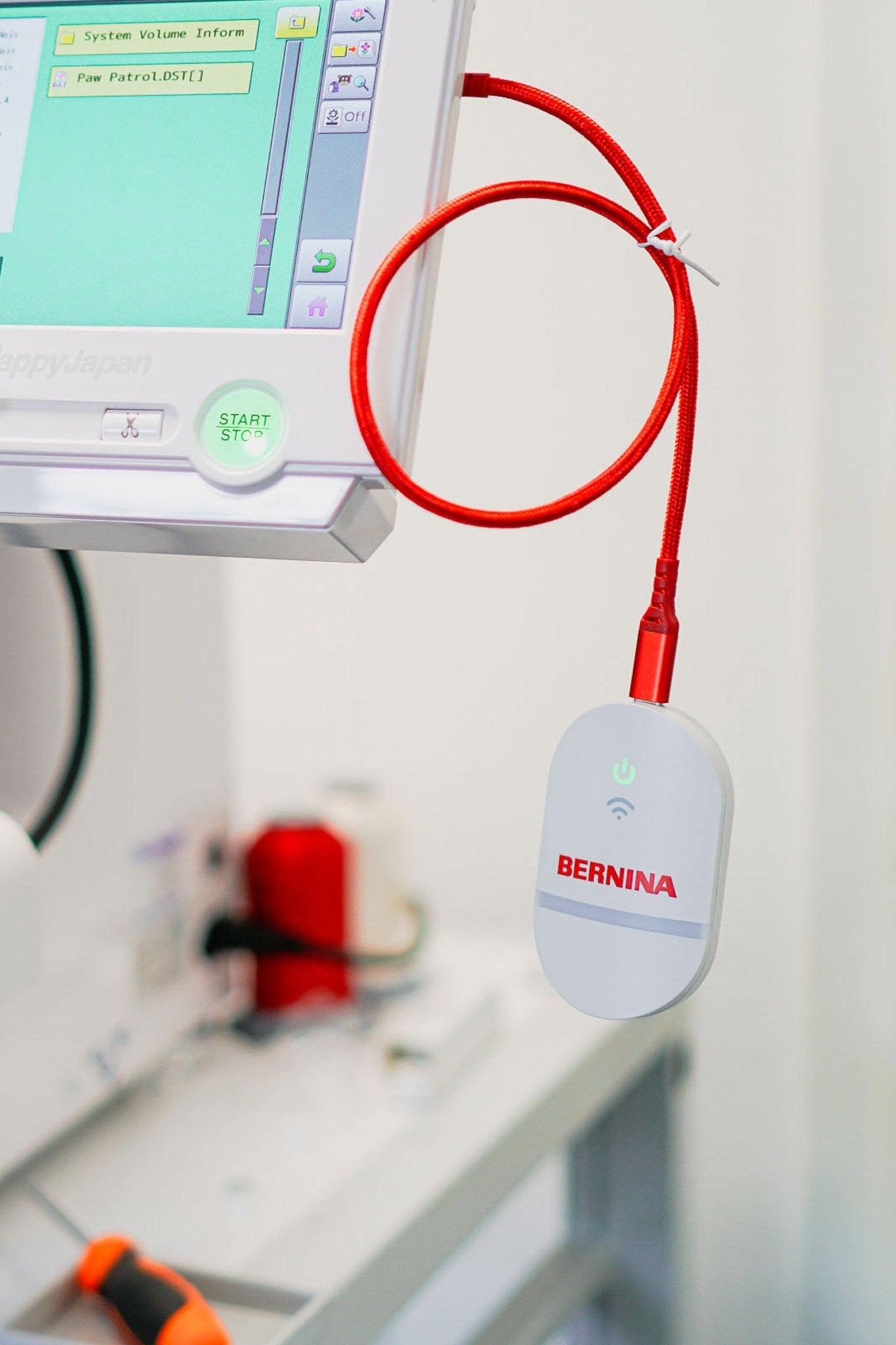 BERNINA V9 WiFi-Gerät - Make ma!
