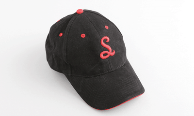 Bestickte Cap mit 3D-Vlies