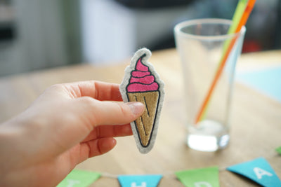 Fichier de broderie crème glacée molle