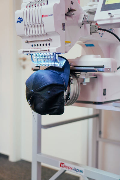 Cap besticken mit Stickmaschine