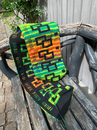 Knitting pattern for the INTERLACE scarf (PDF)