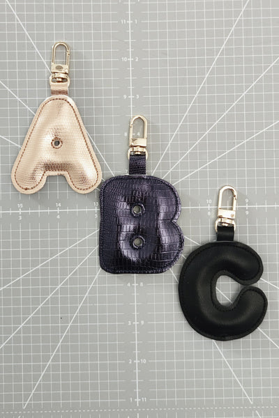 ITH Alphabet für Schlüsselanhänger aus Kunstleder
