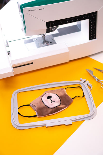 ITH Behelfsmaske Bär (Anwendungsbeispiel)