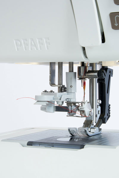 PFAFF creative elevate 680 Nähmaschine