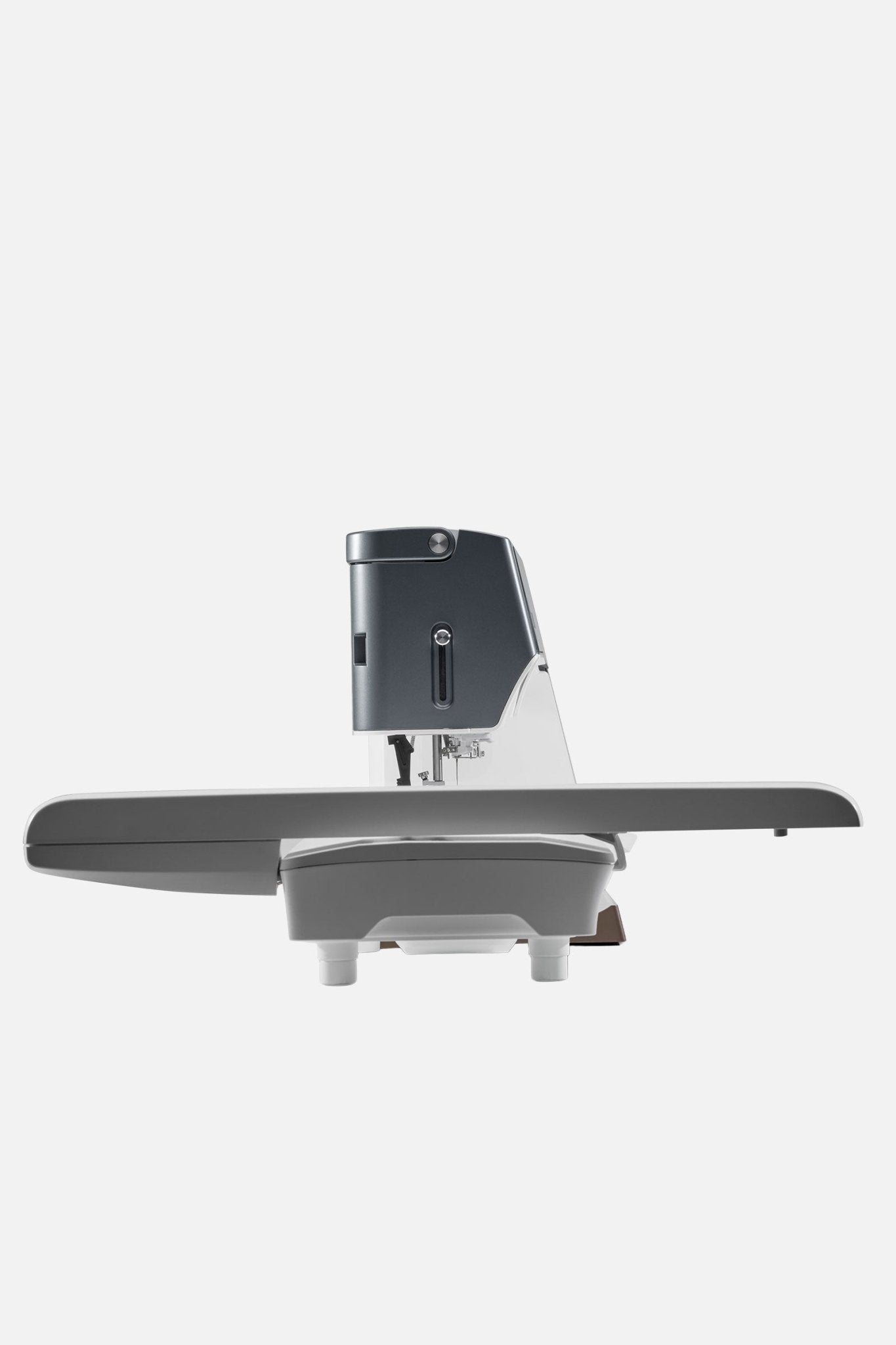 PFAFF creative expression 750 Näh- & Stickmaschine mit Stickmodul - Make ma!