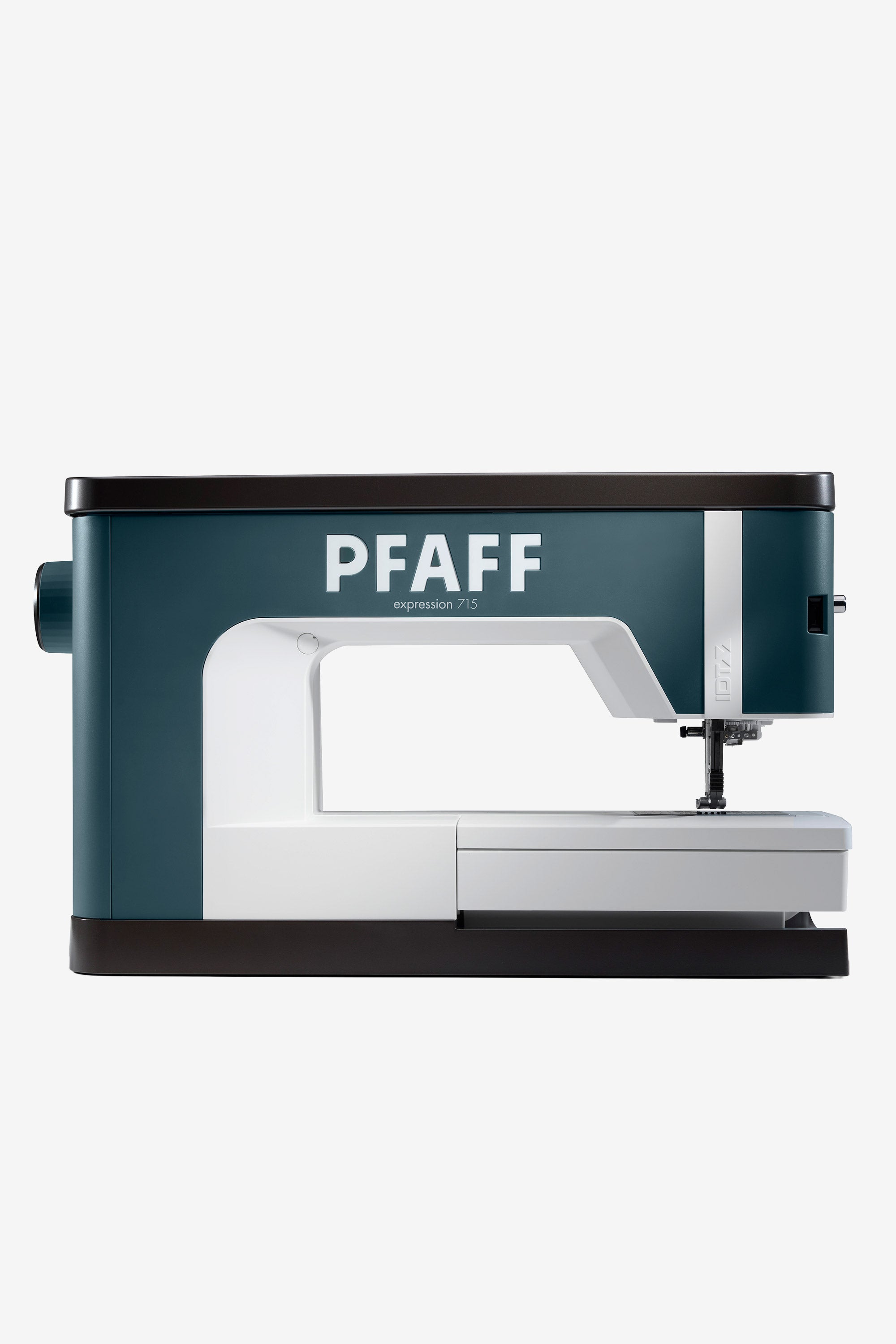 PFAFF creative 4.5 with large embroidery module 