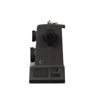 SINGER® Heavy Duty™ 4552 Nähmaschine in schräger Seitenansicht.