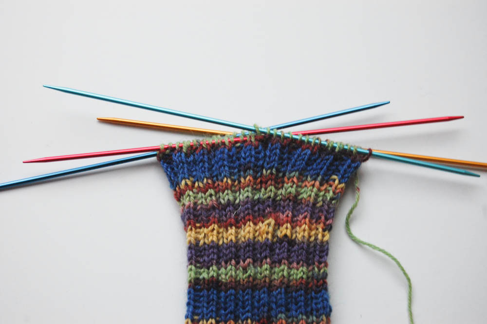 Strickanleitung: Socken stricken (PDF)
