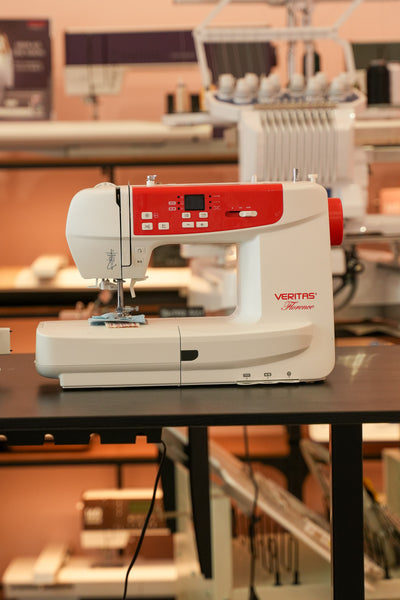 Machines à coudre et à broder d'occasion