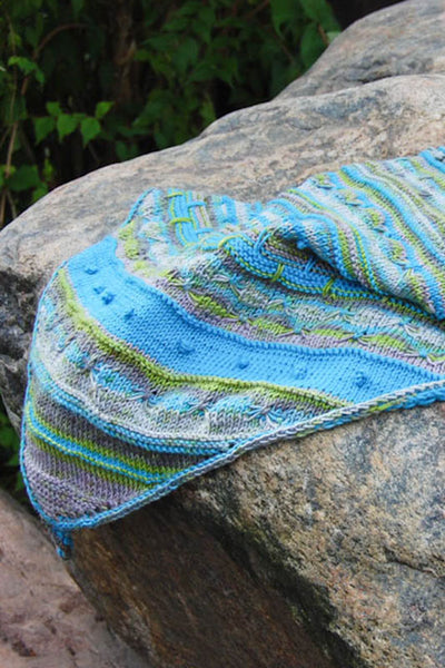 Instructions de tricot pour un châle triangulaire asymétrique (PDF)