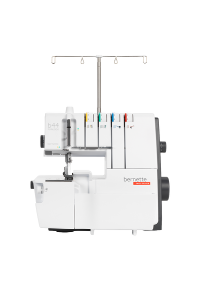 bernette b44 FUNLOCK overlock set lige forfra, fritstående uden skygge fra underlaget