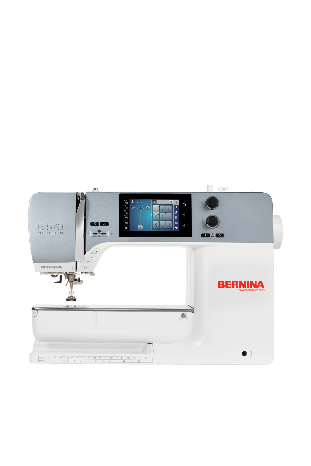 BERNINA 570 QE Nähmaschine in gerader Frontansicht ohne Bodenschatten
