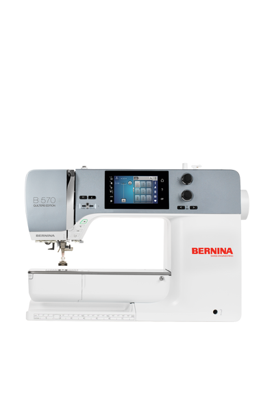 Machine à coudre BERNINA 570 QE, vue de face sans ombre au sol