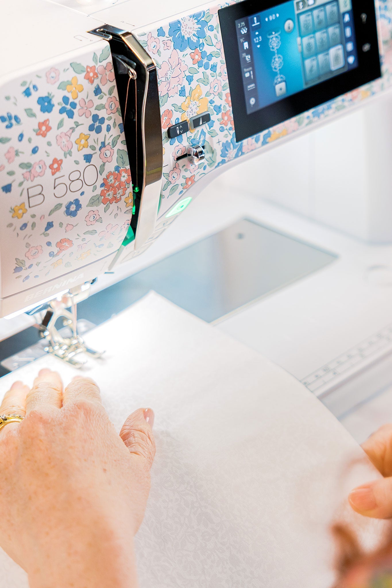 BERNINA 580 LIBERTY Edition Nähen