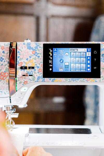 BERNINA 580 LIBERTY Edition Display / Sonderstiche
