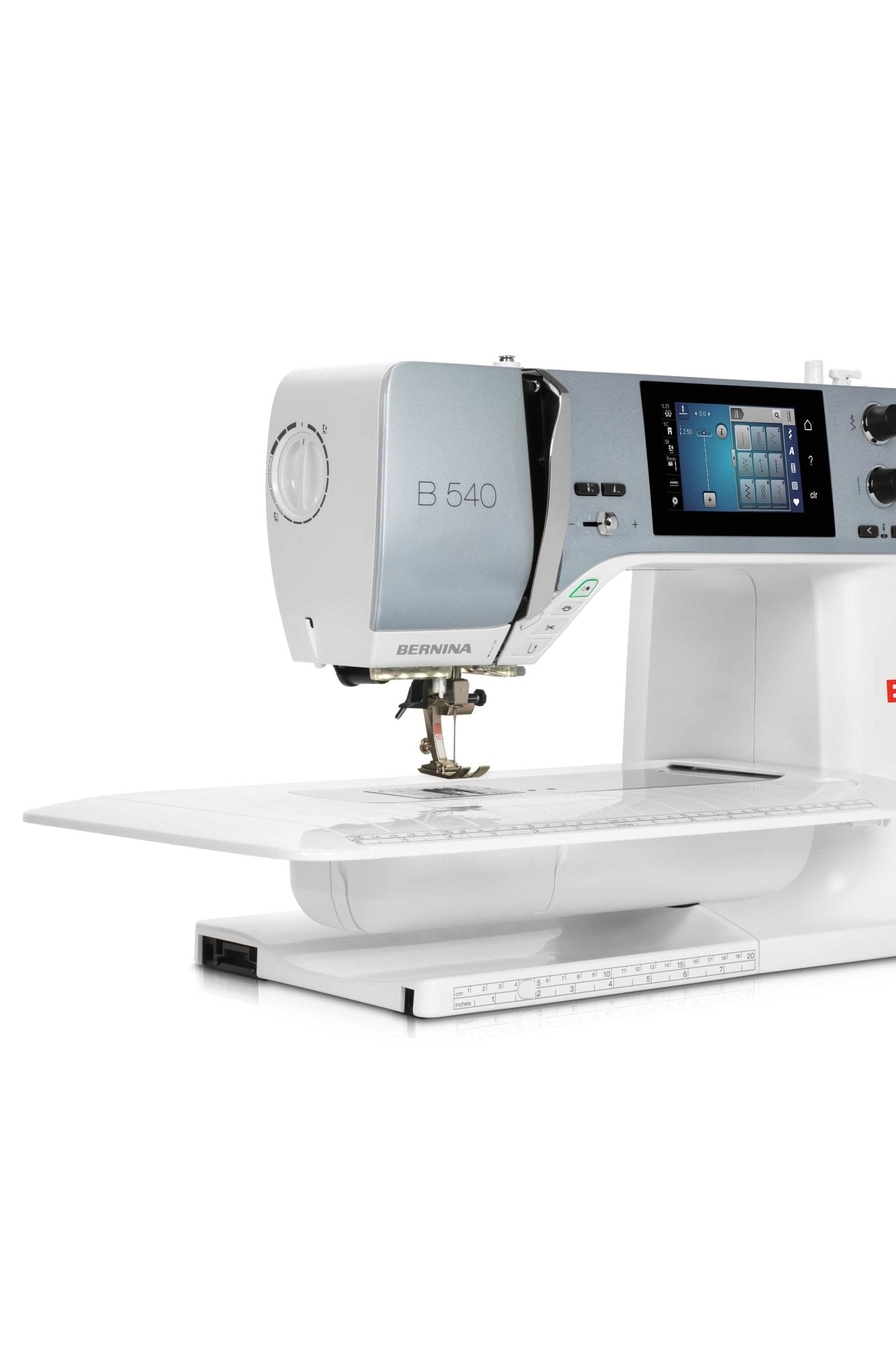 BERNINA B 540 mit Stickmodul M (SDT) – Produktansicht