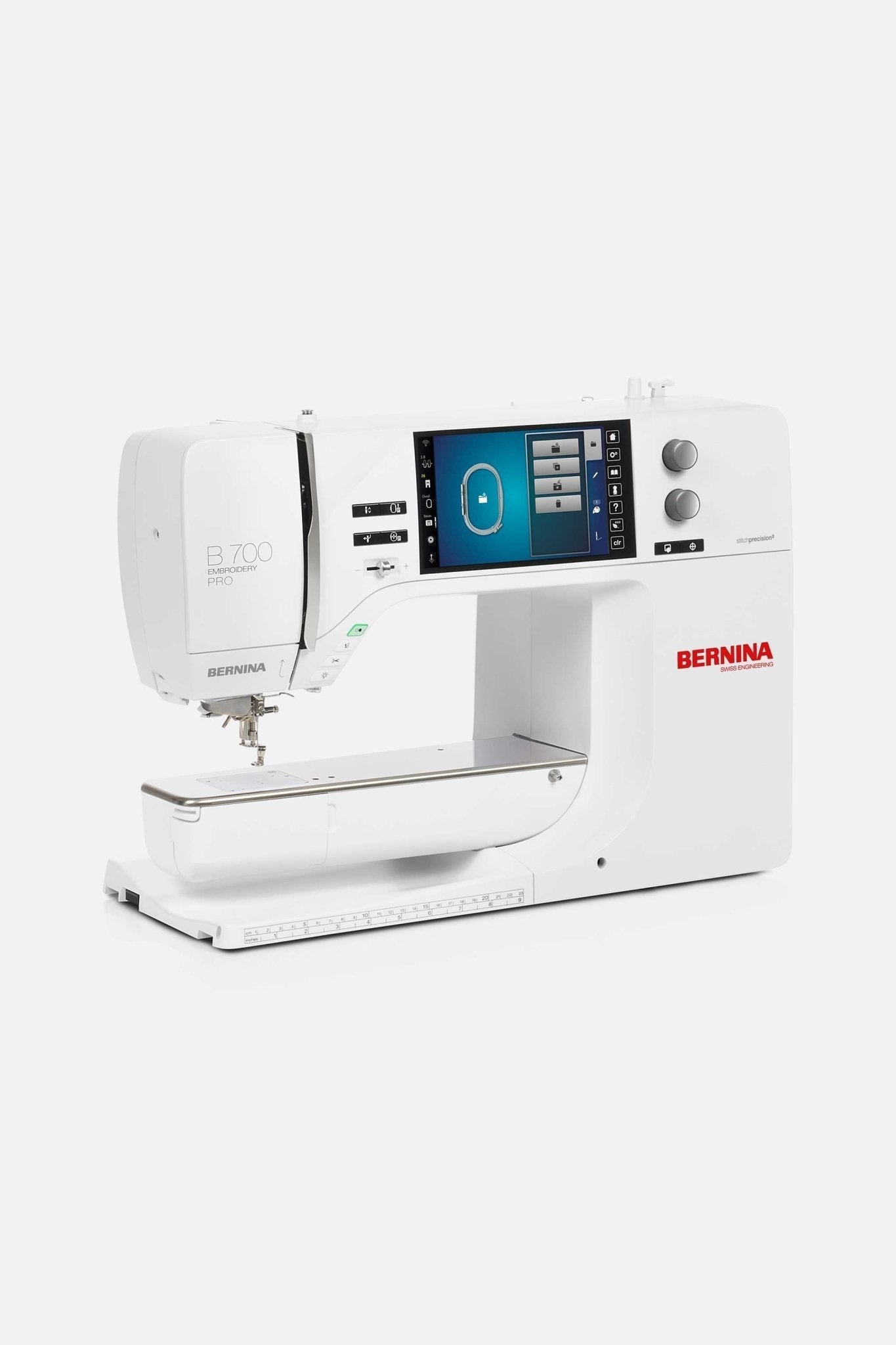 BERNINA B 700 PRO mit Stickmodul L (SDT) – Produktansicht
