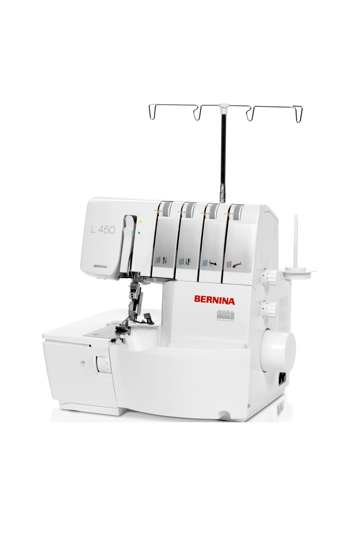 BERNINA L 450 Overlockmaschine in möglichst gerader Produktansicht