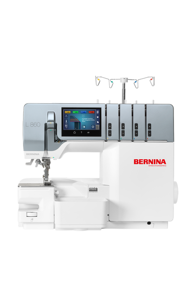 BERNINA L 860 Overlock in gerader Frontansicht, freigestellt ohne Bodenschatten