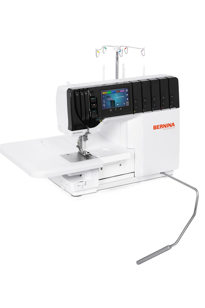 BERNINA L 890 Overlock/Coverstitch-Combo Kniehebel