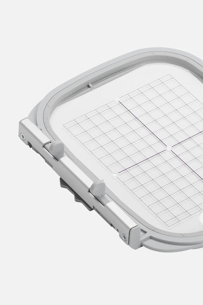 BERNINA Medium Embroidery Hoop 100 × 130 mm
