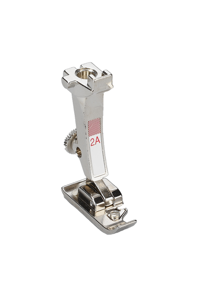 BERNINA Overlockfuß 2A aus Metall mit roter Modellkennzeichnung