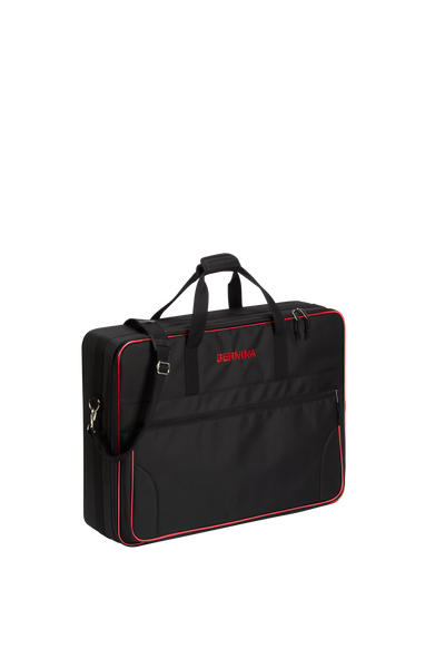 Geschlossene BERNINA Stickmodultasche XL in Schwarz mit roten Details
