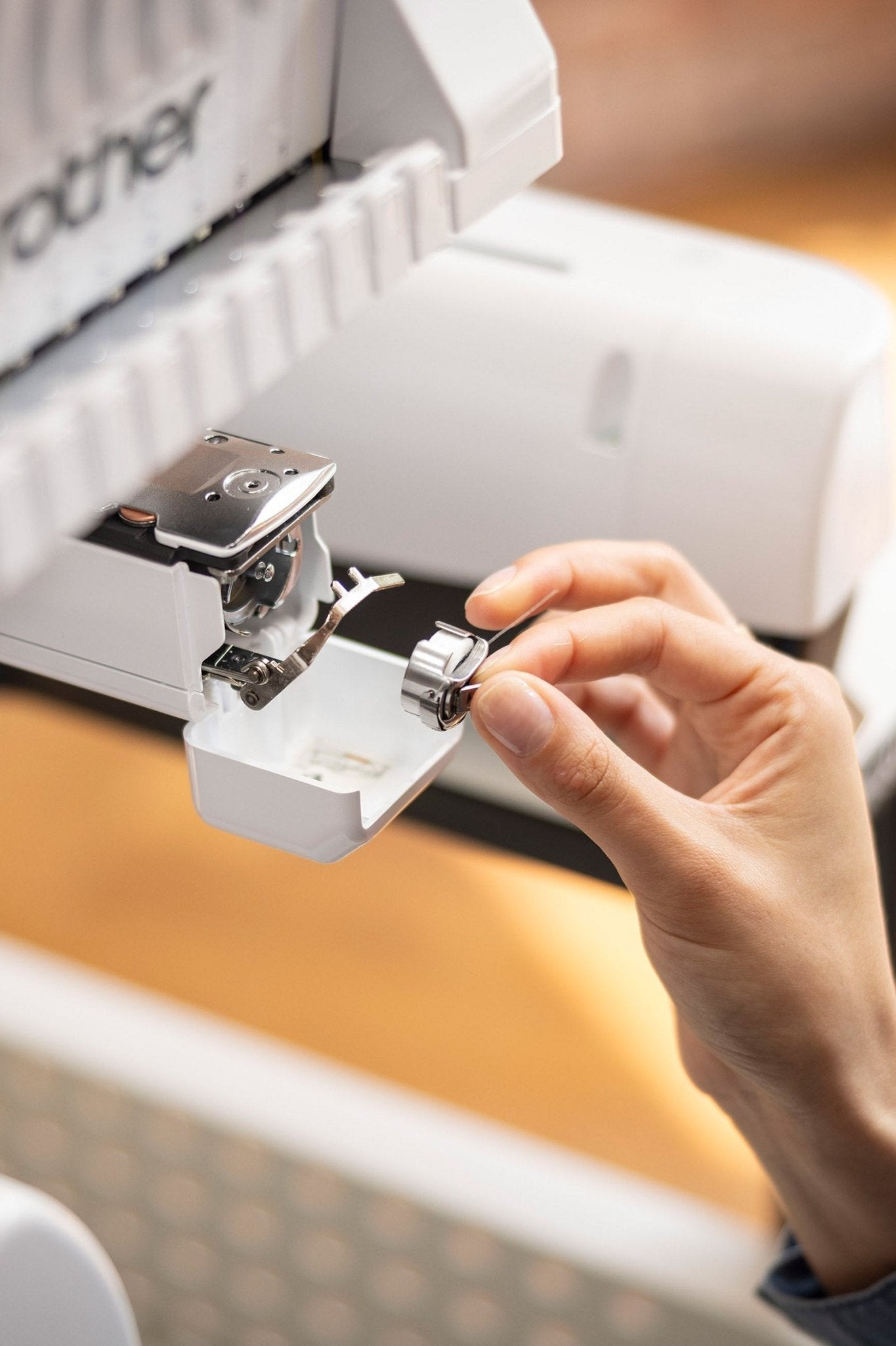 Brother PR1060W 10-Nadel-Stickmaschine - Make ma!
